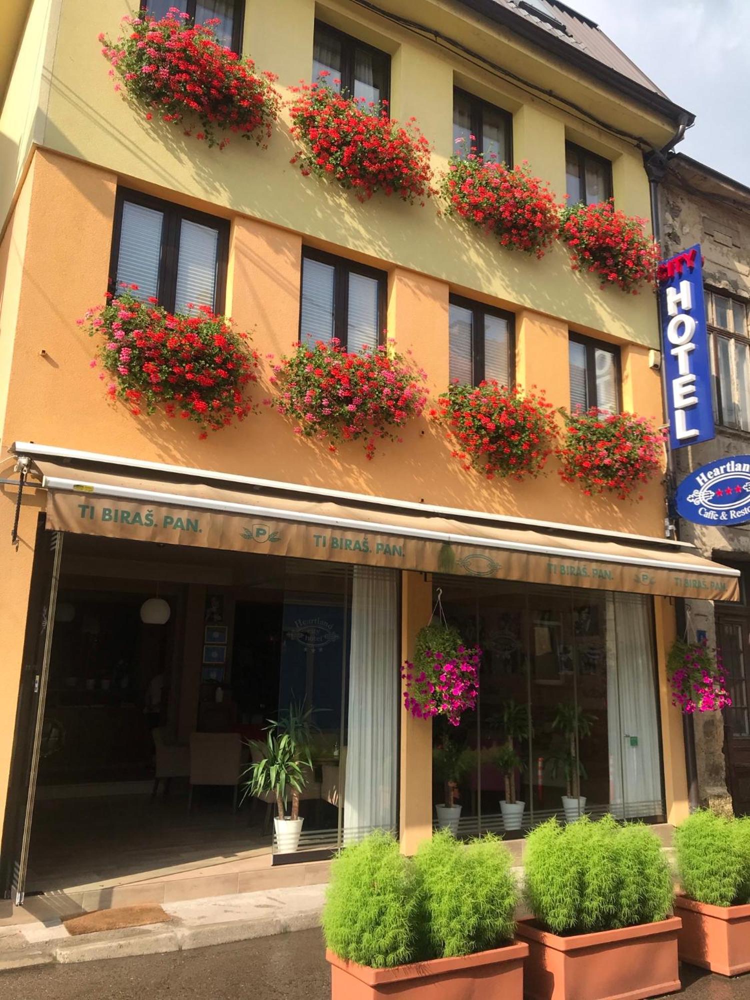 Heartland City B&B Тузла Екстериор снимка