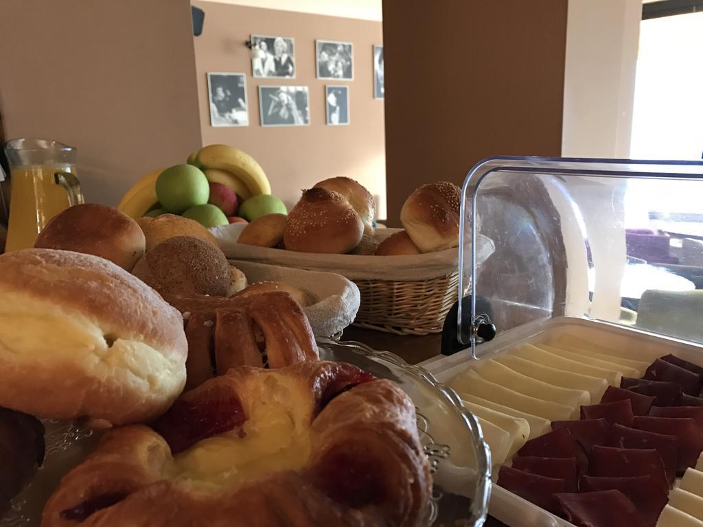 Heartland City B&B Тузла Екстериор снимка