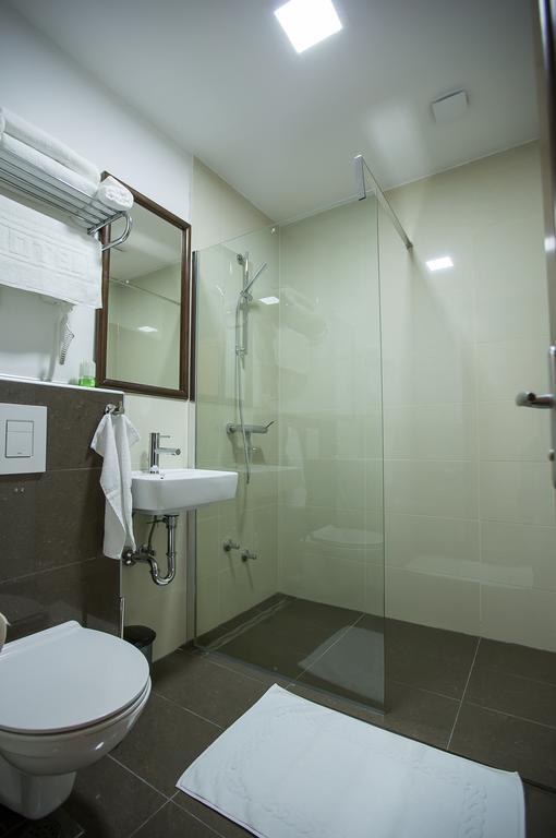 Heartland City B&B Тузла Екстериор снимка